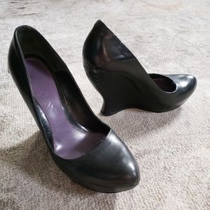 Alexander McQueen heeless heels